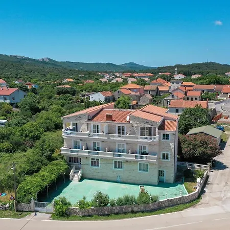 Zara Apartament Pašman