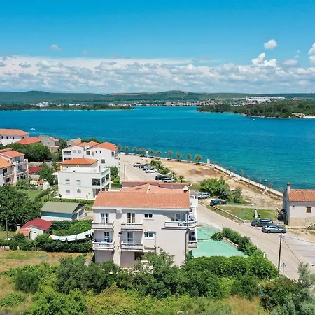 Zara Apartament *