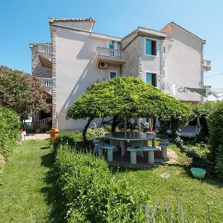 Zara Apartament