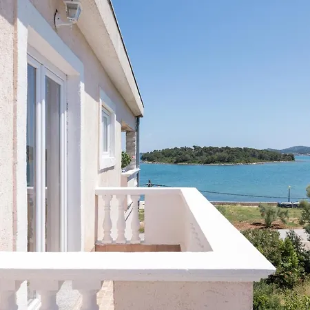 Zara Apartament