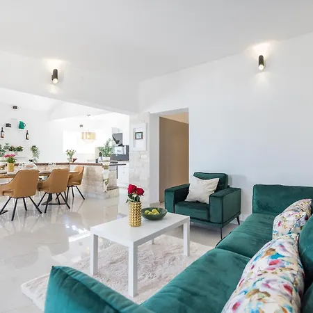 Zara Apartament Pašman